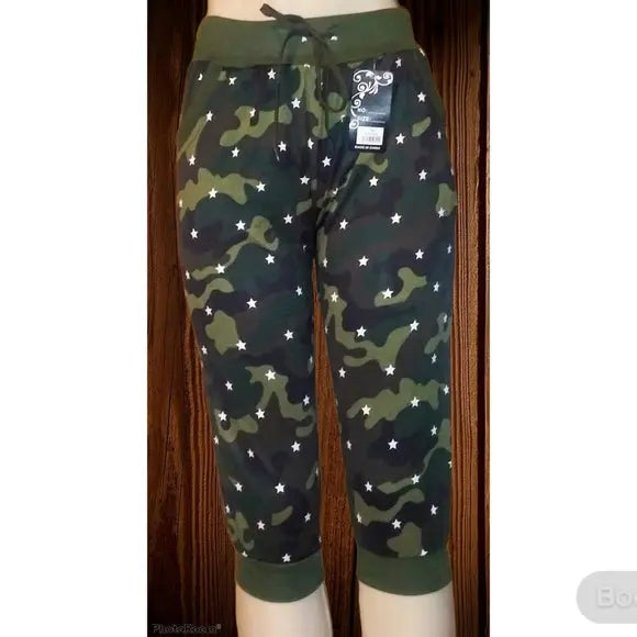 Green Camo Capri Pants - The Fix Clothing